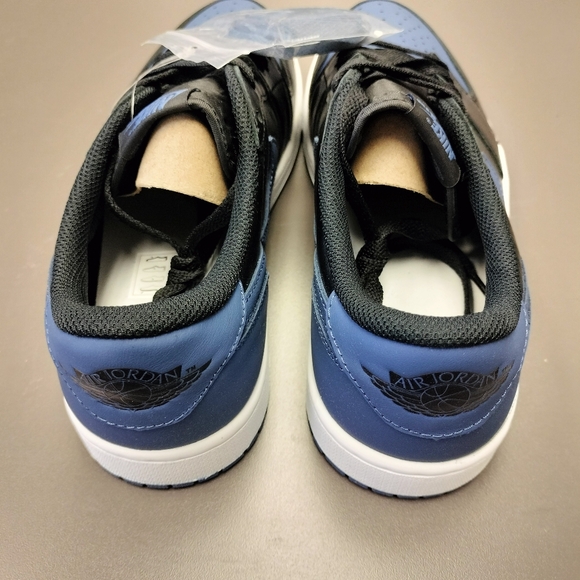 Jordan 1 Retro Low OG Mystic Navy - Picture 5 of 7